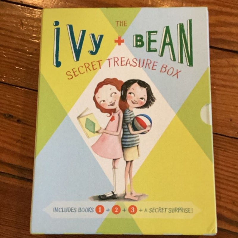 Ivy and Bean Secret Treasure Box (Books 1-3)