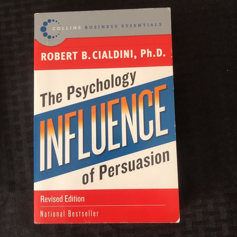 By Robert B. Cialdini: Influence: The Psychology of Persuasion (Collins  Business Essentials): Robert B. Cialdini: : Books