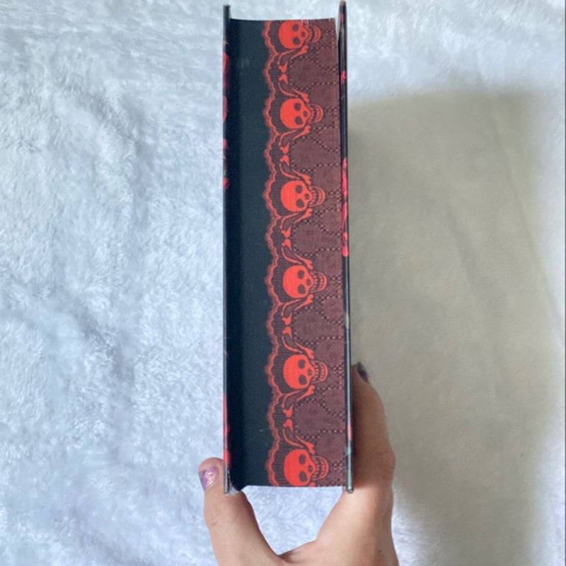 The Scarlet Veil (Waterstones edition)