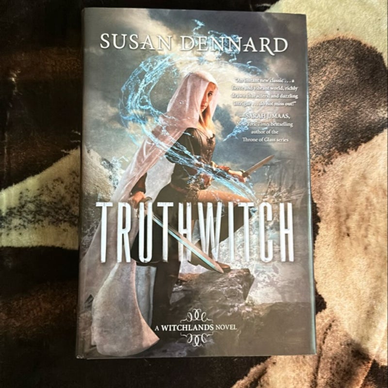 BUNDLE Witchlands / Truthwitch, Windwitch, Bloodwitch