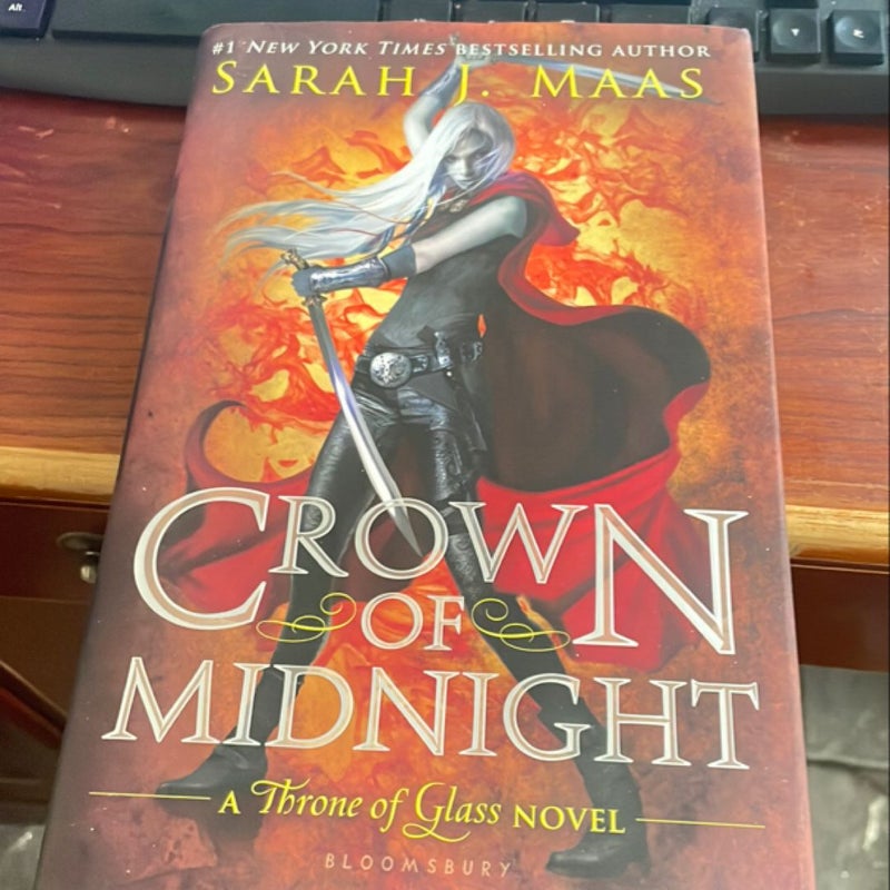 Crown of Midnight (Hardcover)