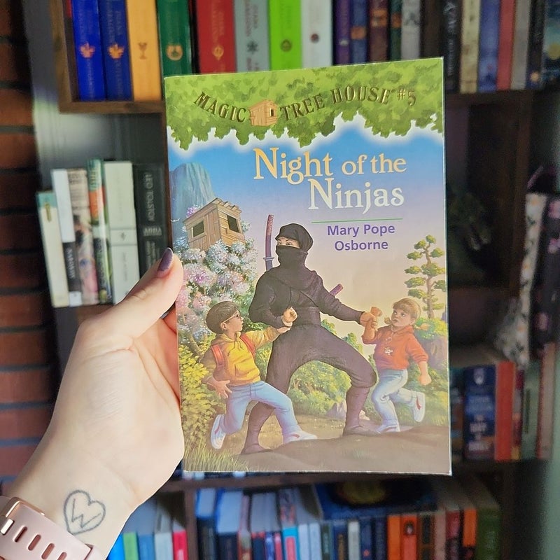 Night of the Ninjas (Magic Tree House) Book Review and Ratings by Kids -  Mary Pope Osborne