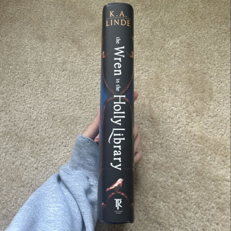 The Wren in the Holly Library (Deluxe Limited Edition)
