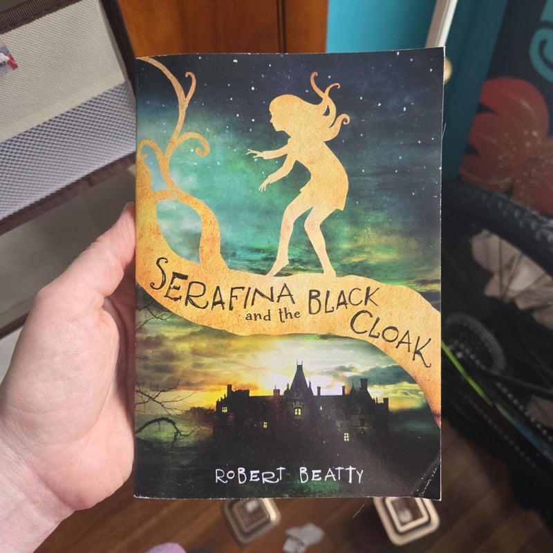 Serafina and the black cloak