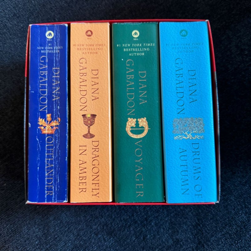 Outlander 4-Copy Boxed Set