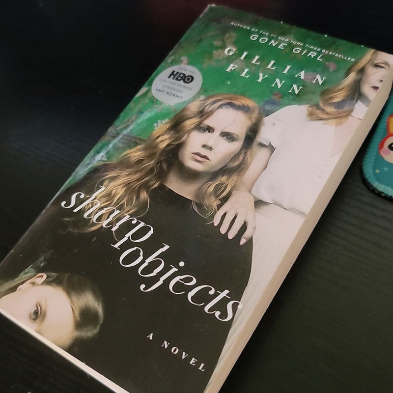 Sharp Objects (Movie Tie-In)