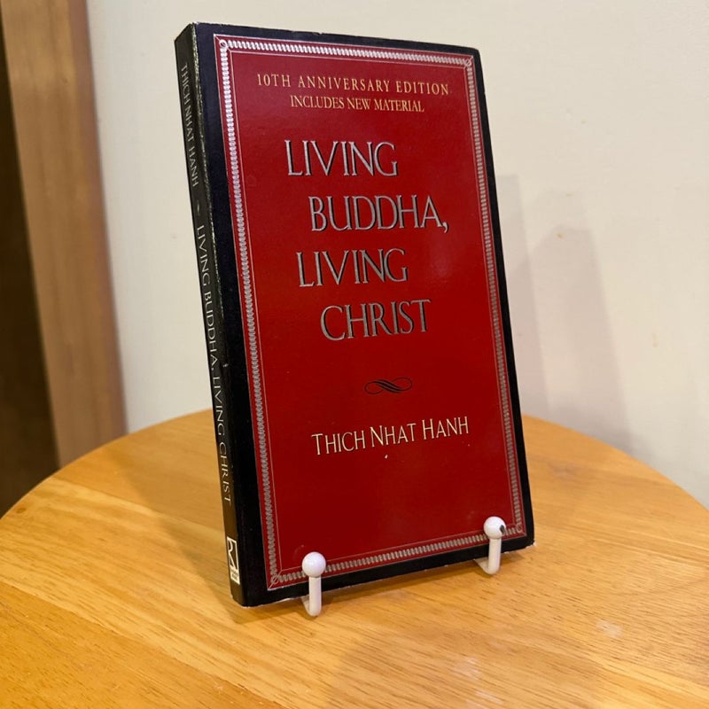 Living Buddha, Living Christ