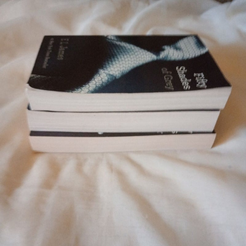 Fifty Shades of Grey Vilume 1-2- 3 Paperback 