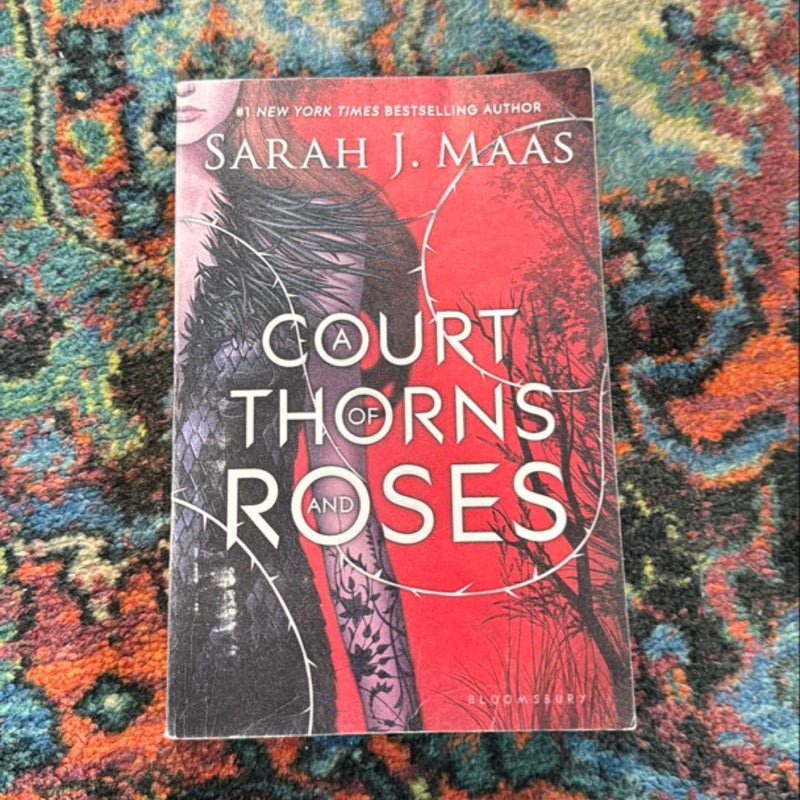 A Court of Thorns and Roses - OOP