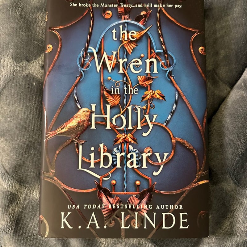 The Wren in the Holly Library (Deluxe Limited Edition)