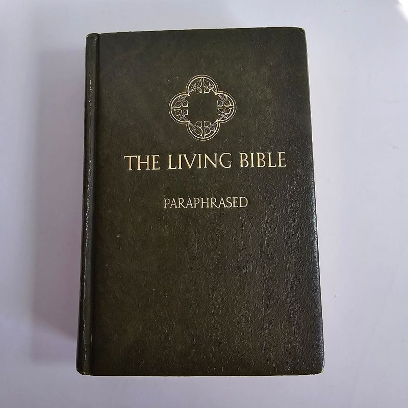 THE LIVING BIBLE PARAPHRASED Tyndale House Publishers 