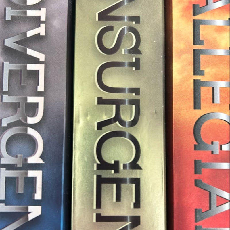 Divergent Series Four-Book Paperback Box Set