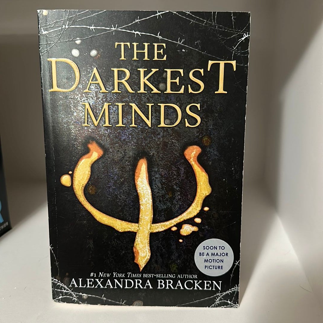 The Darkest Minds by Alexandra Bracken, Paperback | Pangobooks