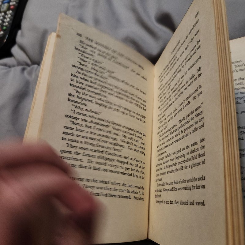 Nancy Drew The Mystery of The Tolling Bell