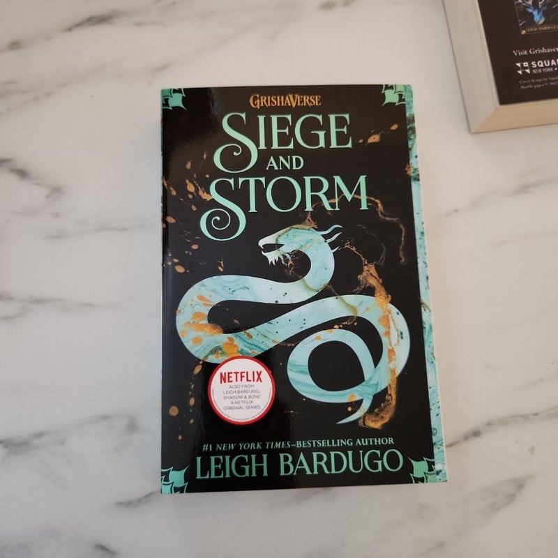 The Shadow and Bone Trilogy Boxed Set