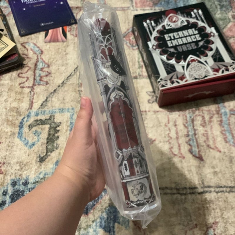 Eternal embrace fairyloot vase