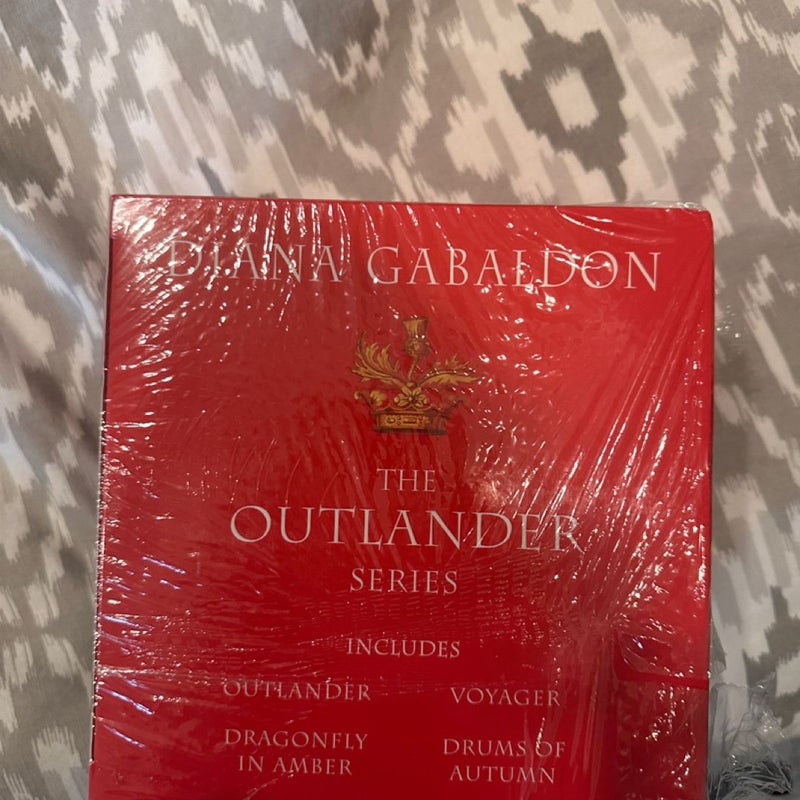 Outlander 4-Copy Boxed Set