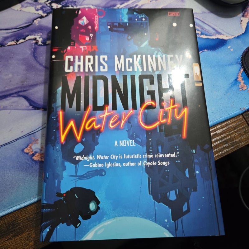 Midnight, Water City