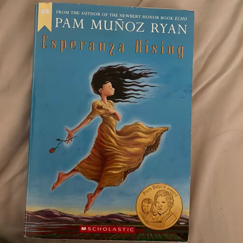 Esperanza Rising (Scholastic Gold): Ryan, Pam Muñoz: 9780439120425:  : Books