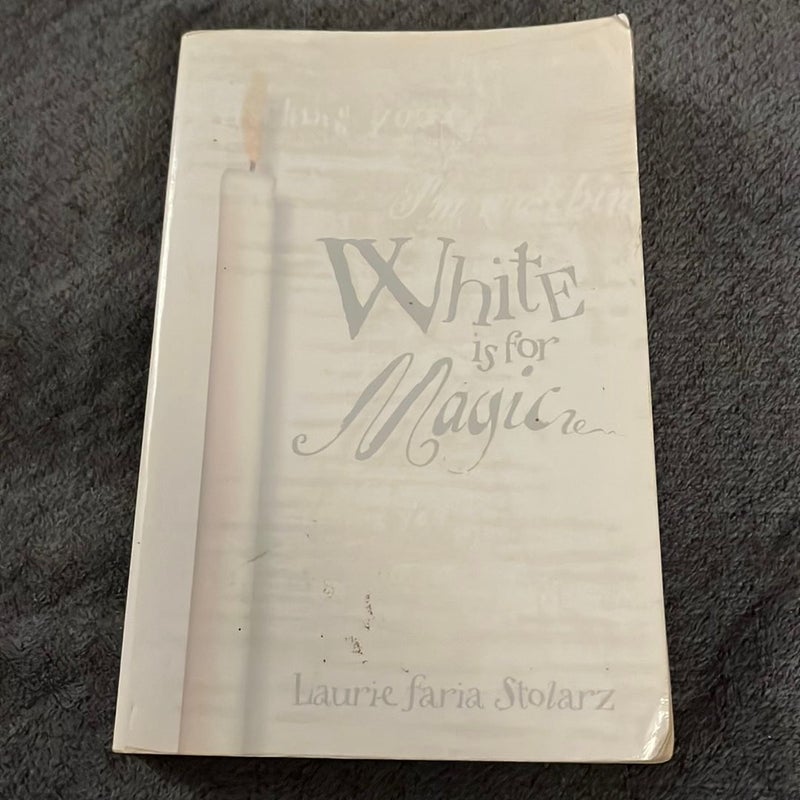 White Is for Magic (Stolarz Series)