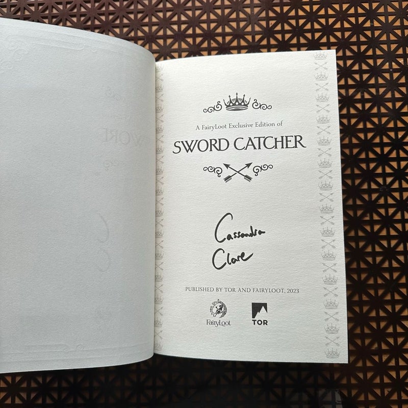 Sword Catcher (Fairyloot Edition)