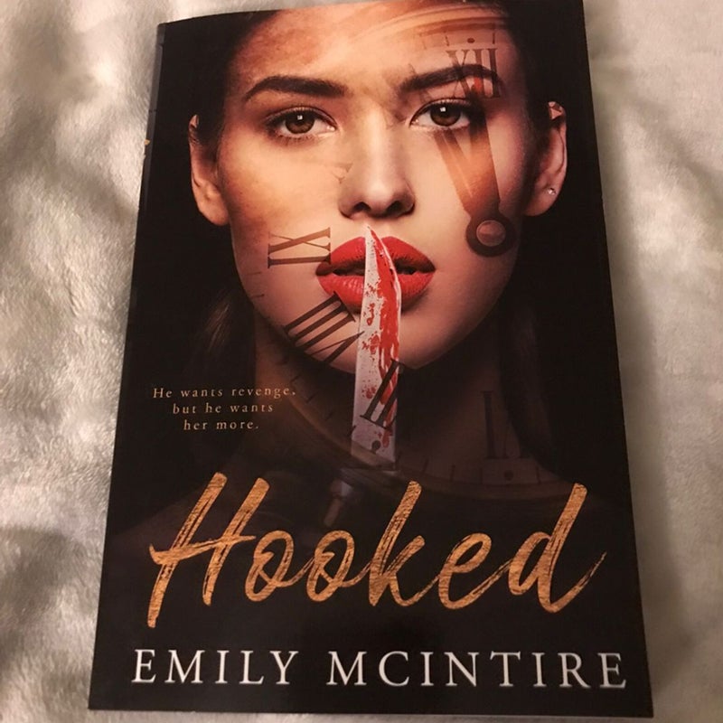 Hooked by Emily McIntire, Paperback