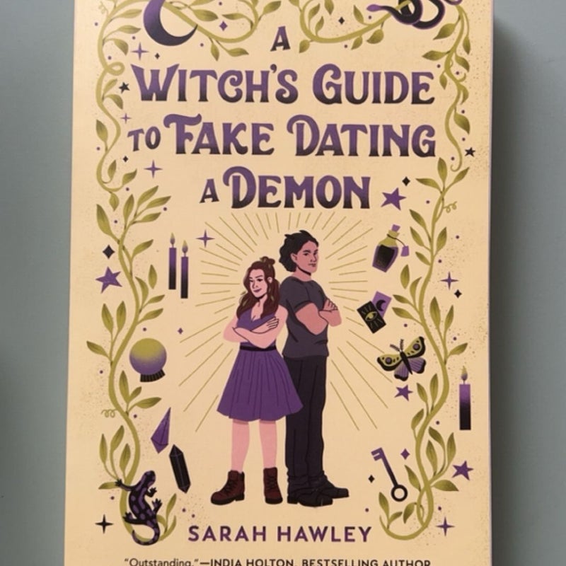 A Witch's Guide to Fake Dating a Demon