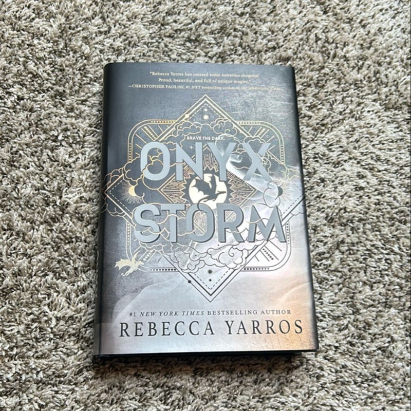 Onyx Storm (Deluxe First Edition)