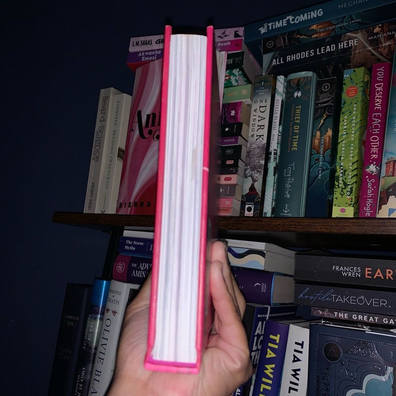 Lore Olympus: Volume One