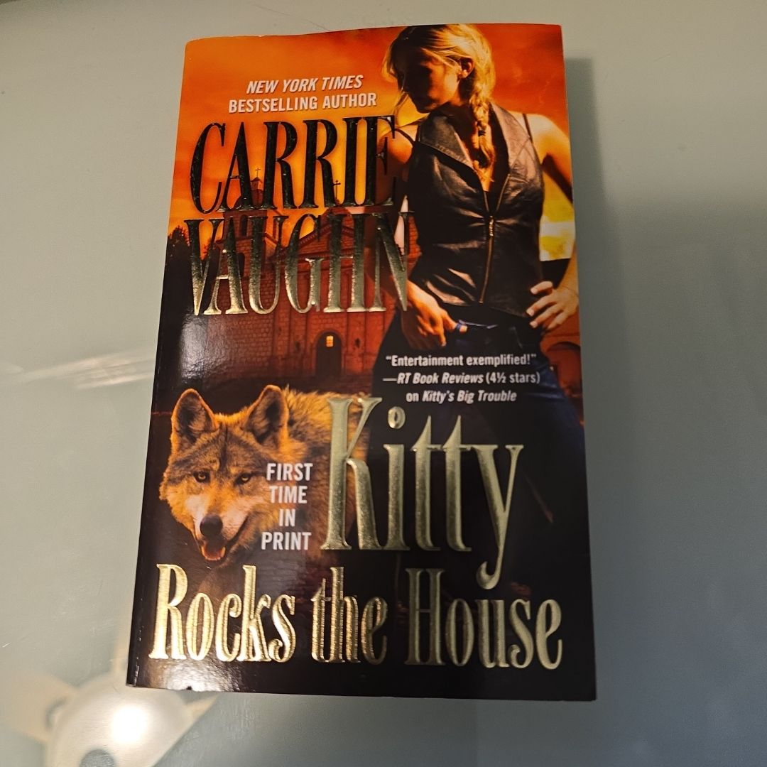 Kitty Rocks the House