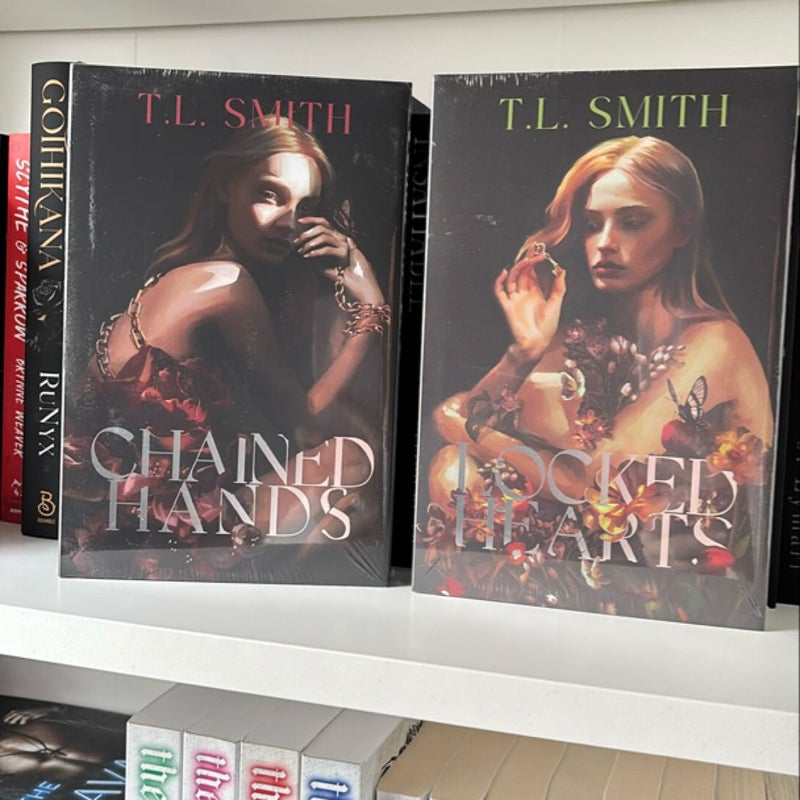 MYSTIC BOOK BOX T.L Smith: Chained Hands + Locked Hearts