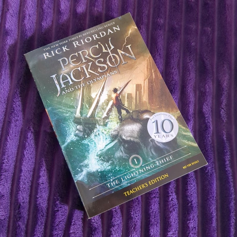 Percy Jackson and the Olympians: #1 The Lightning Thief