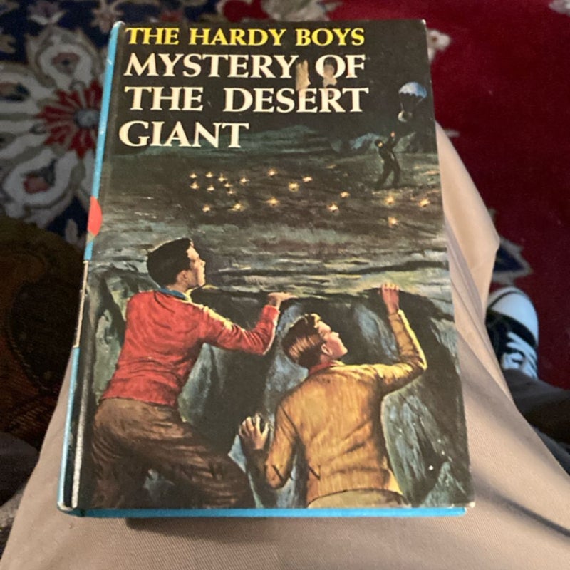 Hardy Boys 40: Mystery of the Desert Giant