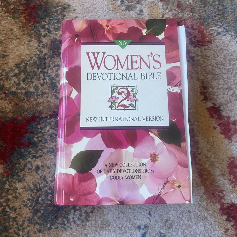 Niv Women's Devotional Bible 2