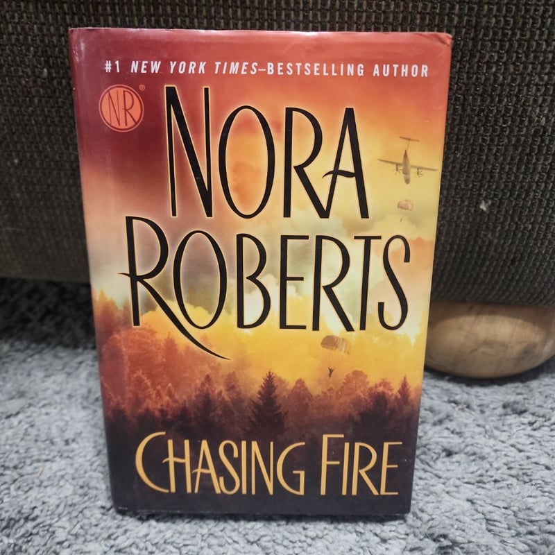Chasing Fire by Nora Roberts, Hardcover | Pangobooks