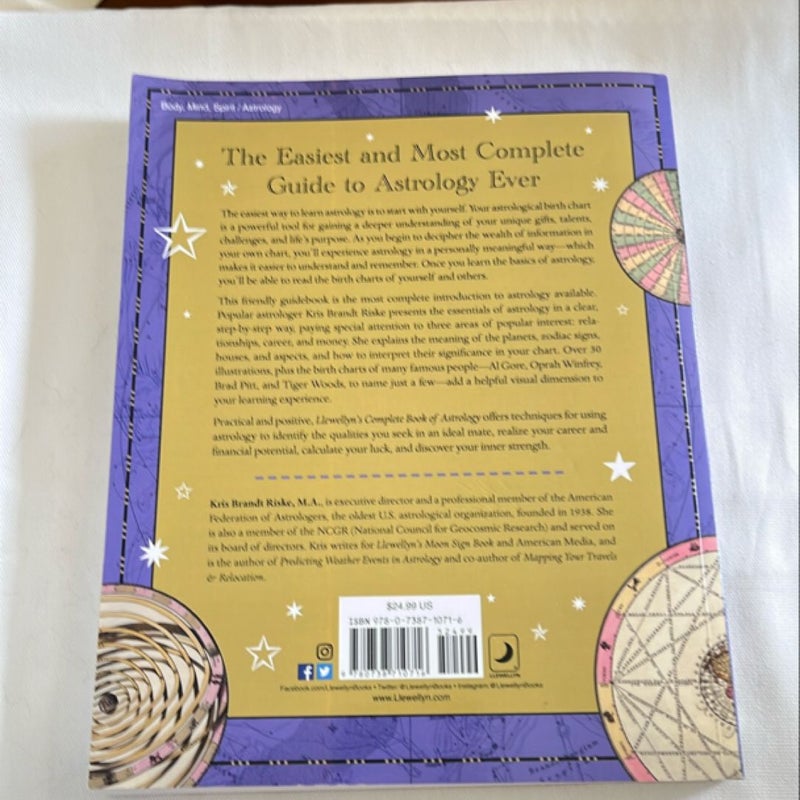 Llewellyn's Complete Book of Astrology