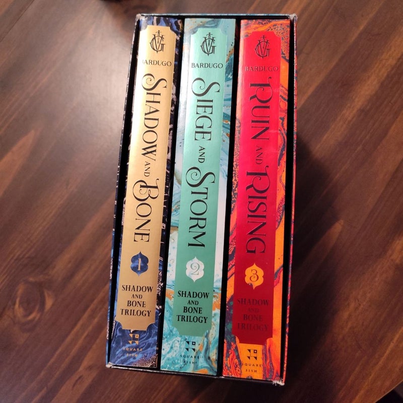 The Shadow and Bone Trilogy Boxed Set