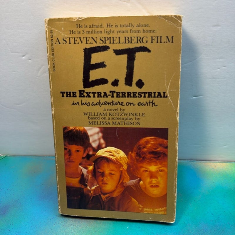 ET the extra-terrestrial paperback movie tie in book 