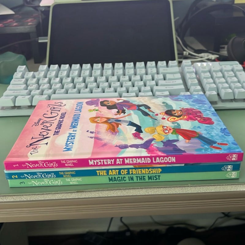 Mystery at Mermaid Lagoon (Disney the Never Girls: Graphic Novel #1)