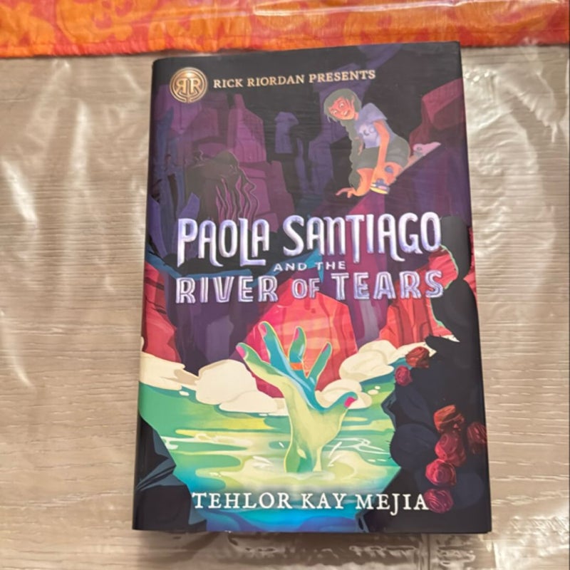 Paola Santiago and the River of Tears (a Paola Santiago Novel)