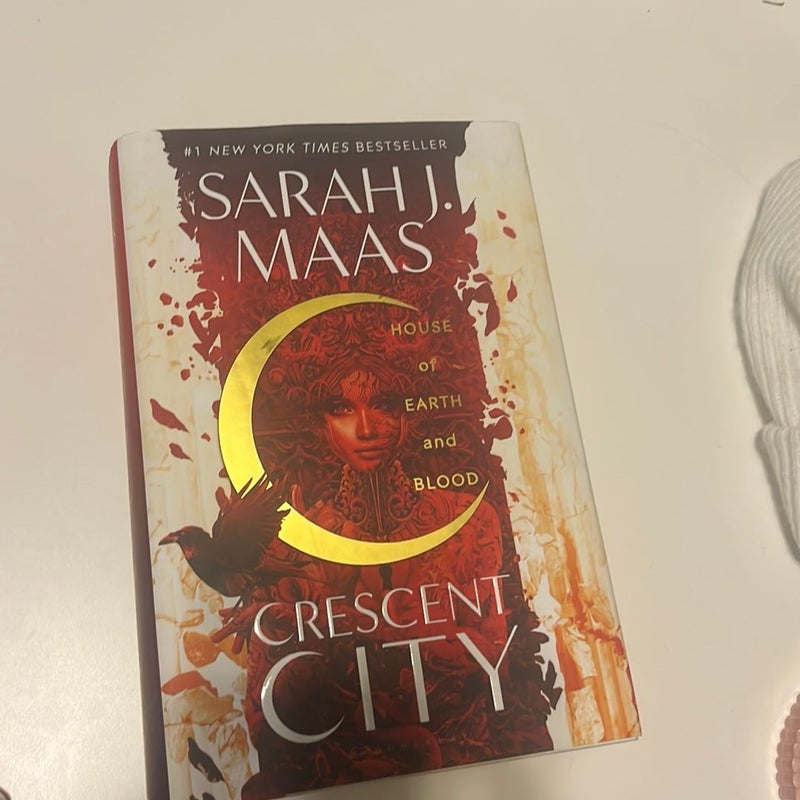 Crescent City: House of Earth and Blood