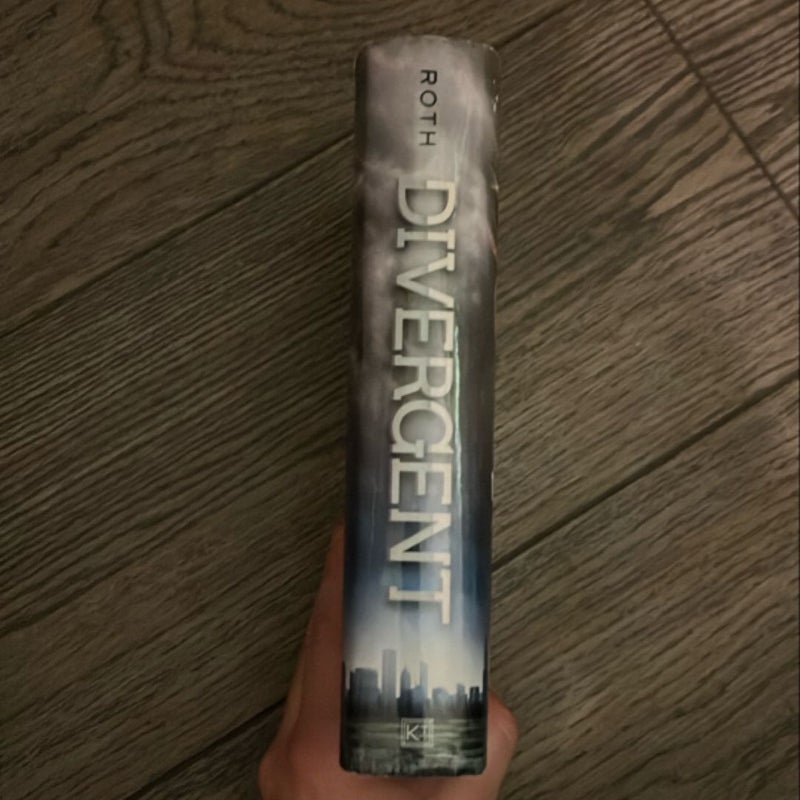 Divergent
