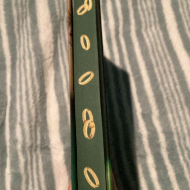 The Seven Husbands of Evelyn Hugo: Deluxe Edition Hardcover