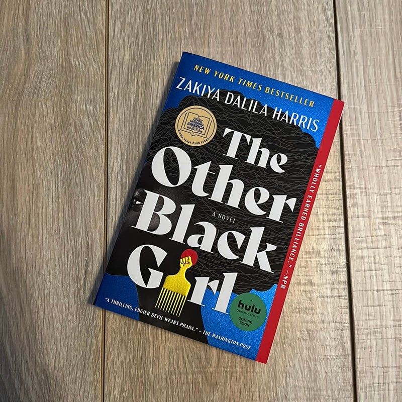  The Other Black Girl: A Novel: 9781982160142: Harris