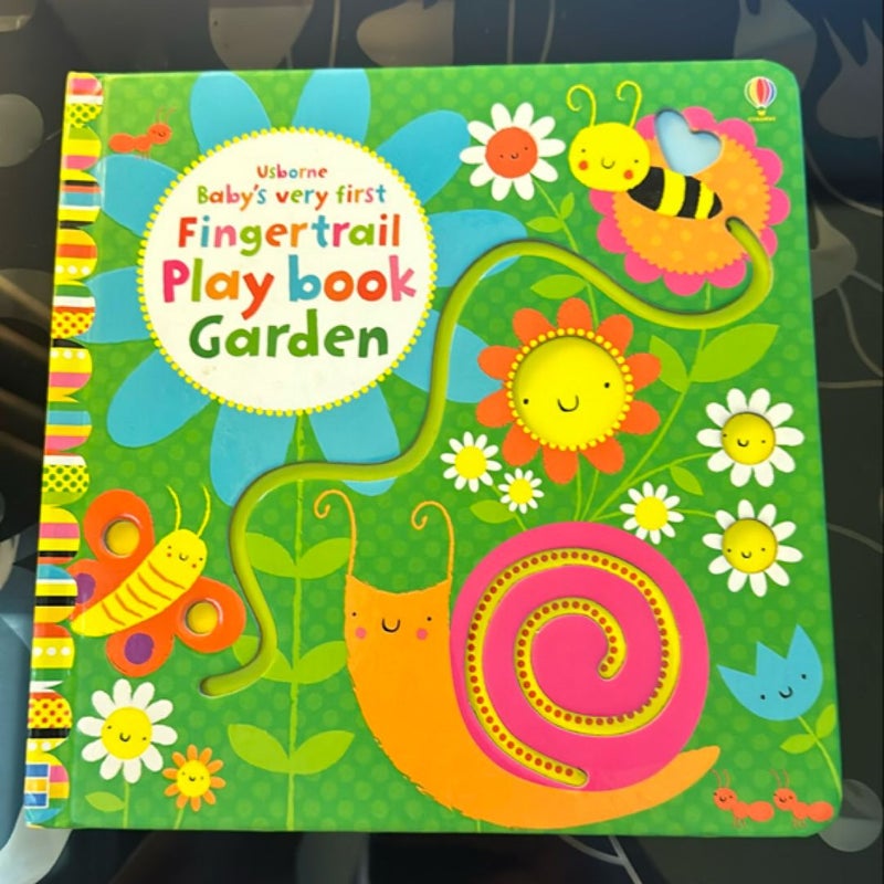 Baby’s very first Fingertrail Play book Garden