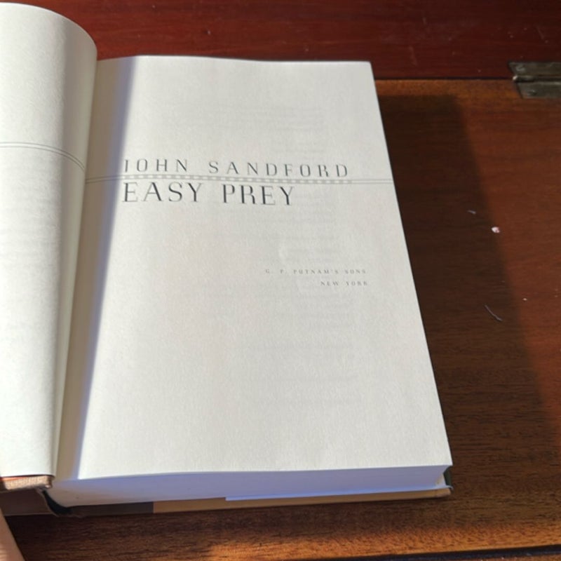 Easy Prey (2000/1st)