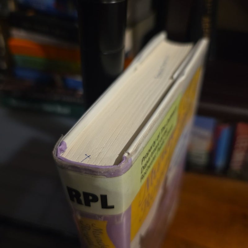 LARGE PRINT Murder of a Royal Pain, Scumble River 11 of 19 (EX-LIBRARY)