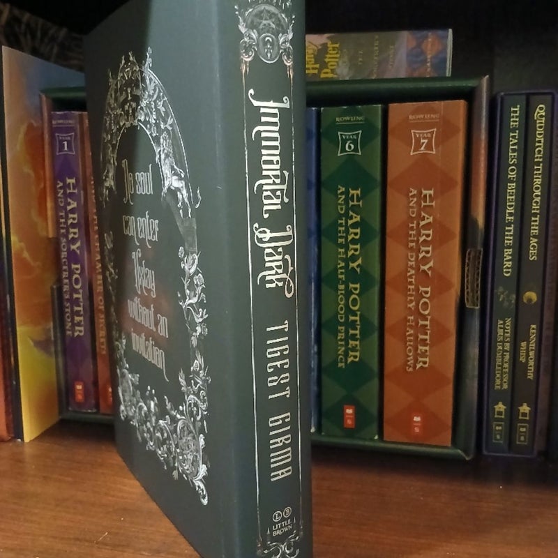 Immortal Dark OWLCRATE 
