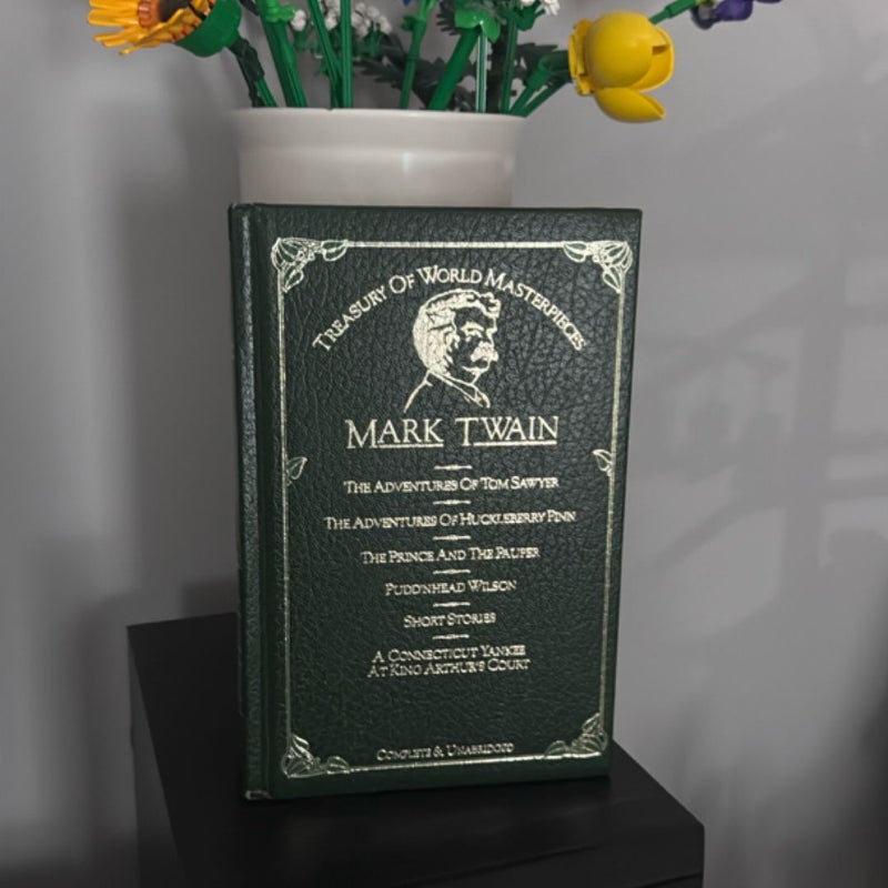 The Adventures of Tom Sawyer ; the Adventures of Huckleberry Finn ; the Prince and the Pauper ; Pudd'nhead Wilson ; Short Stories ; a Connecticut Yankee at King Arthur's Court