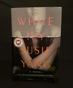White Ivy: A Novel: Yang, Susie: 9781982100605: Books 